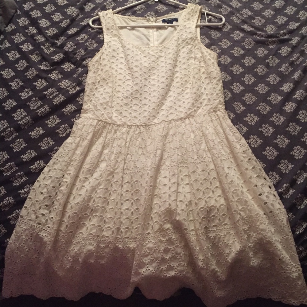 White lace dress
